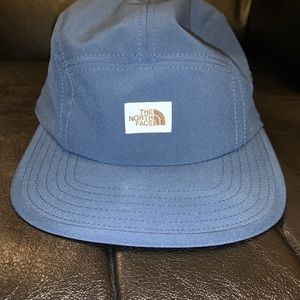 Navy blue men’s The North face hat